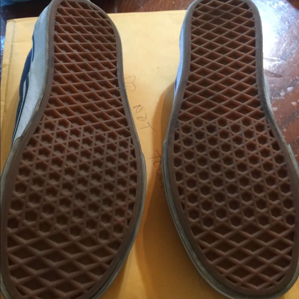 Vans - Picture 3 of 3